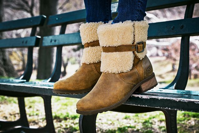 UGG BLAYRE II CUFFED SHERPA BOOT 8.5