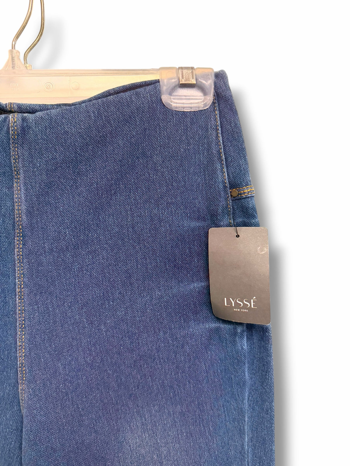 NWT LYSSE STRETCH SMOOTHING MID WASH TROUSER JEANS SIZE MEDIUM