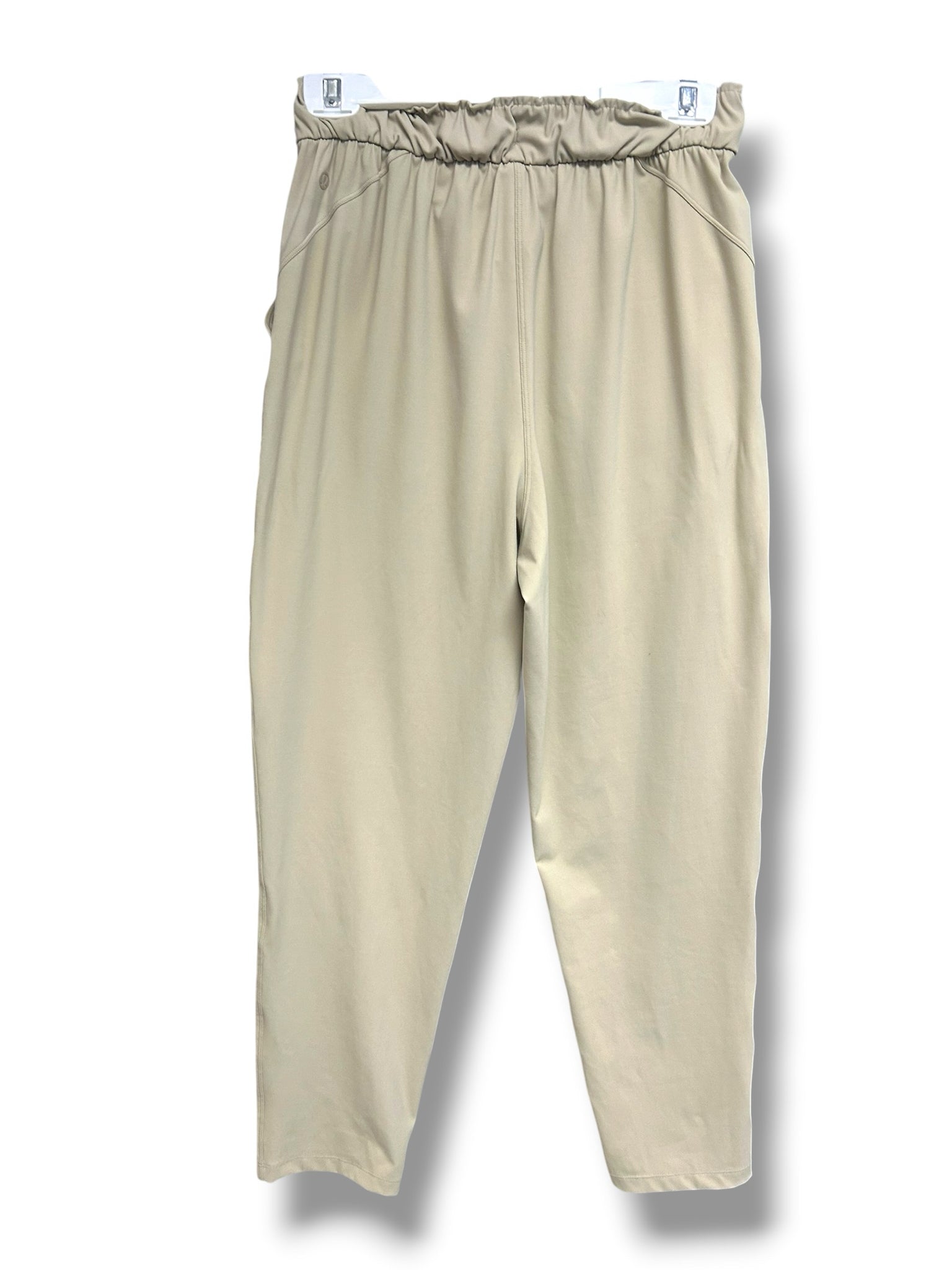 LULULEMON ON THE FLY TAN PULL ON 7/8 PANTS SIZE 6