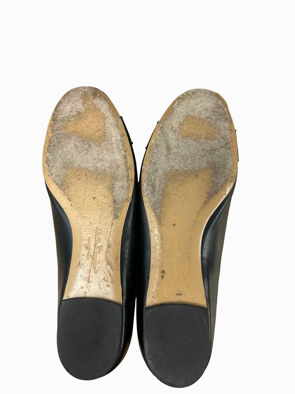 FERRAGAMO VARINA BLACK LEATHER BALLET FLAT 7.5