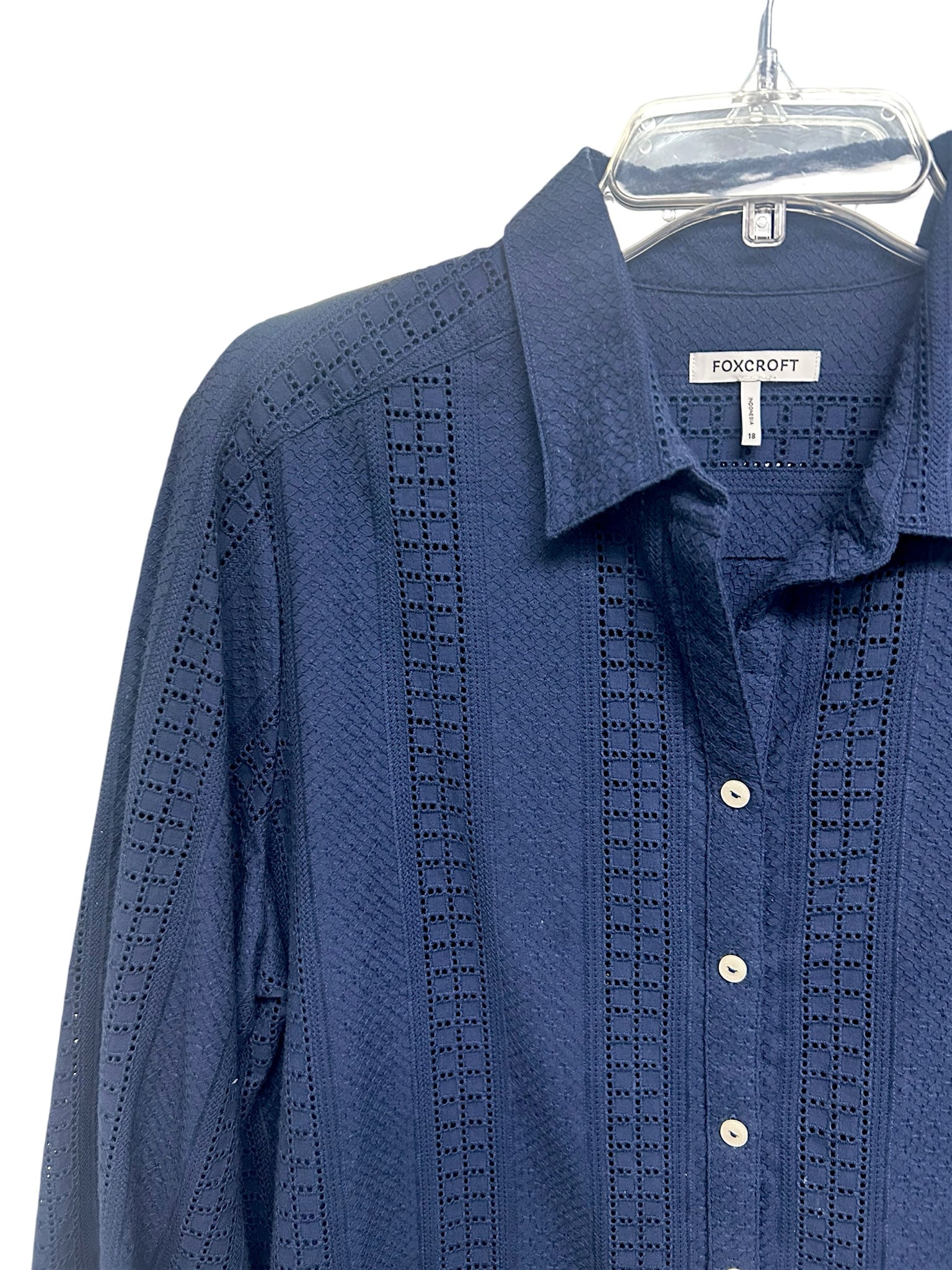FOXCROFT EYELET NAVY BLUE ZOEY BUTTON DOWN COTTON BLOUSE SIZE 18