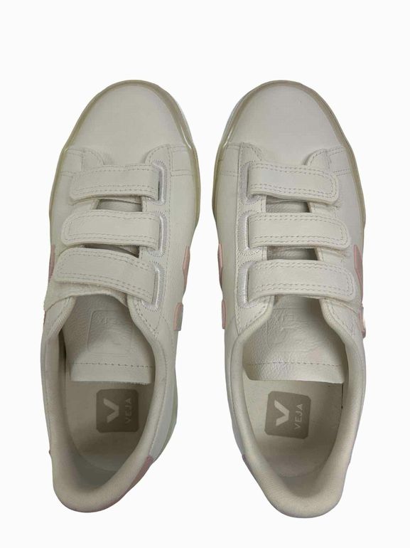 VEJA NWOB EXTRA WHITE PLATINE RECIFE LOGO SNEAKER SIZE: 7