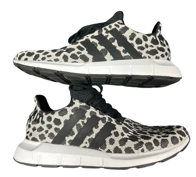 ADIDAS SWIFT RUN LEOPARD PRINT SNEAKER SIZE 10