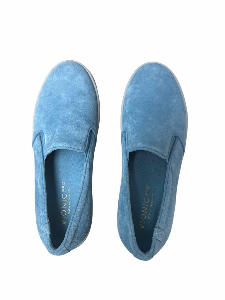 VIONIC NWOB AVERY SUEDE SLIP-ON SHOES SIZE: 9