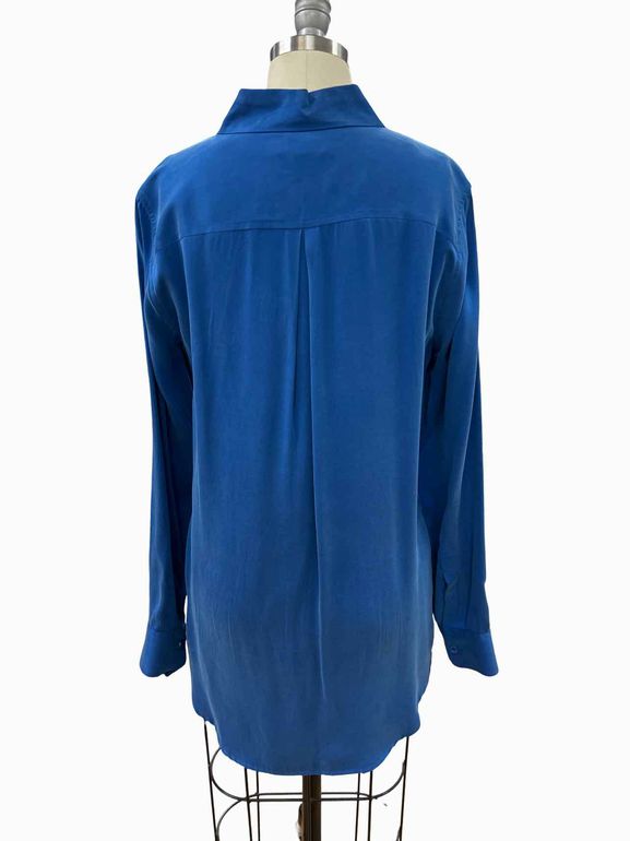 EQUIPMENT CHERILENE SILK BLEND BUTTON DOWN IN SKY DIVER SIZE: M
