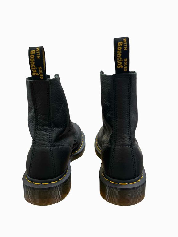 DR MARTENS1460 PASCAL BOOT SIZE: 8