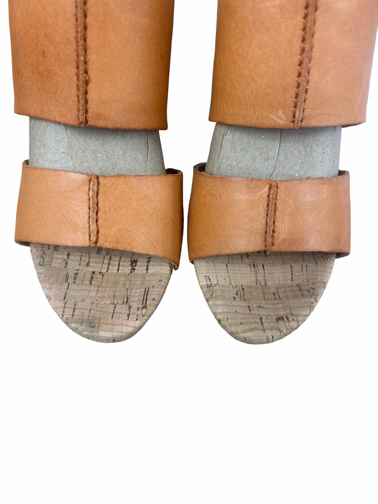 KORKEASE DARRA PLATFORM STUDDED SANDAL SIZE: 8