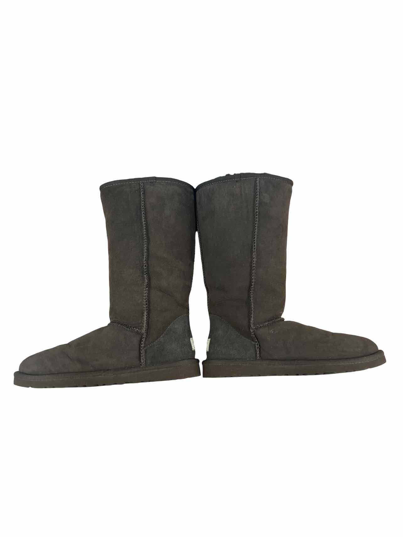 UGG NWB CLASSIC TALL SUEDE SHEEPSKIN SIZE: 6 - WEARHOUSE  CONSIGNMENT