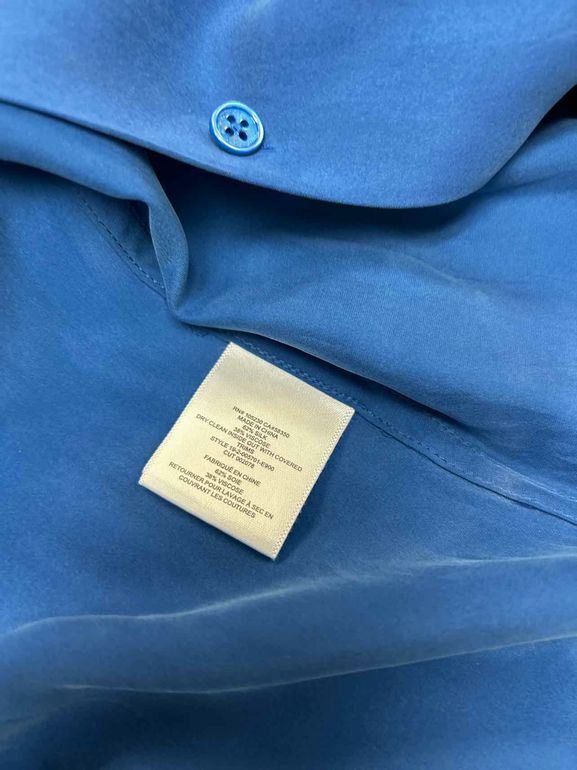 EQUIPMENT CHERILENE SILK BLEND BUTTON DOWN IN SKY DIVER SIZE: M