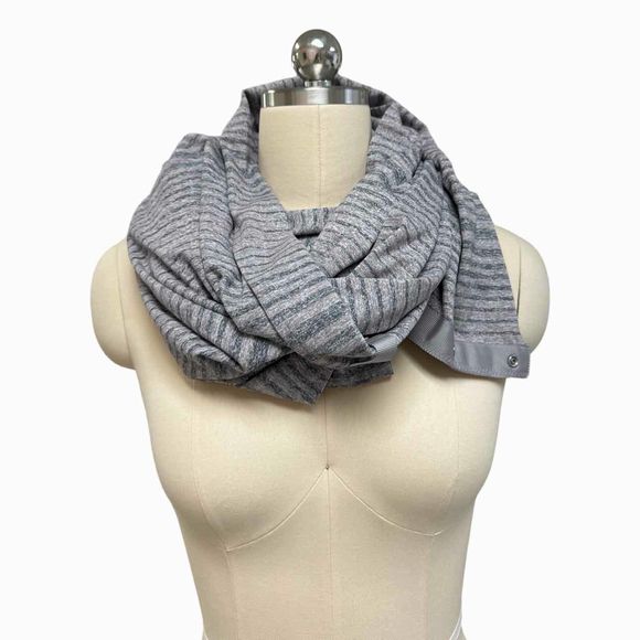 LULULEMON VINYASA INFINITY MAUVE SCARF