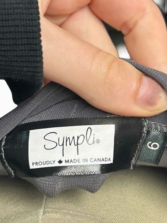 SYMPLI FULL ZIP DRAPED TOP SIZE: 6