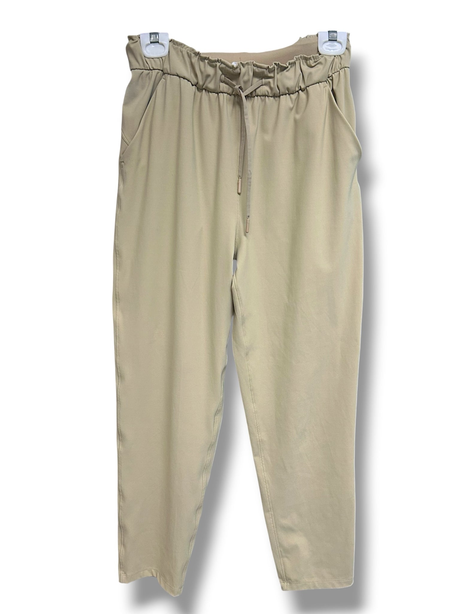 LULULEMON ON THE FLY TAN PULL ON 7/8 PANTS SIZE 6