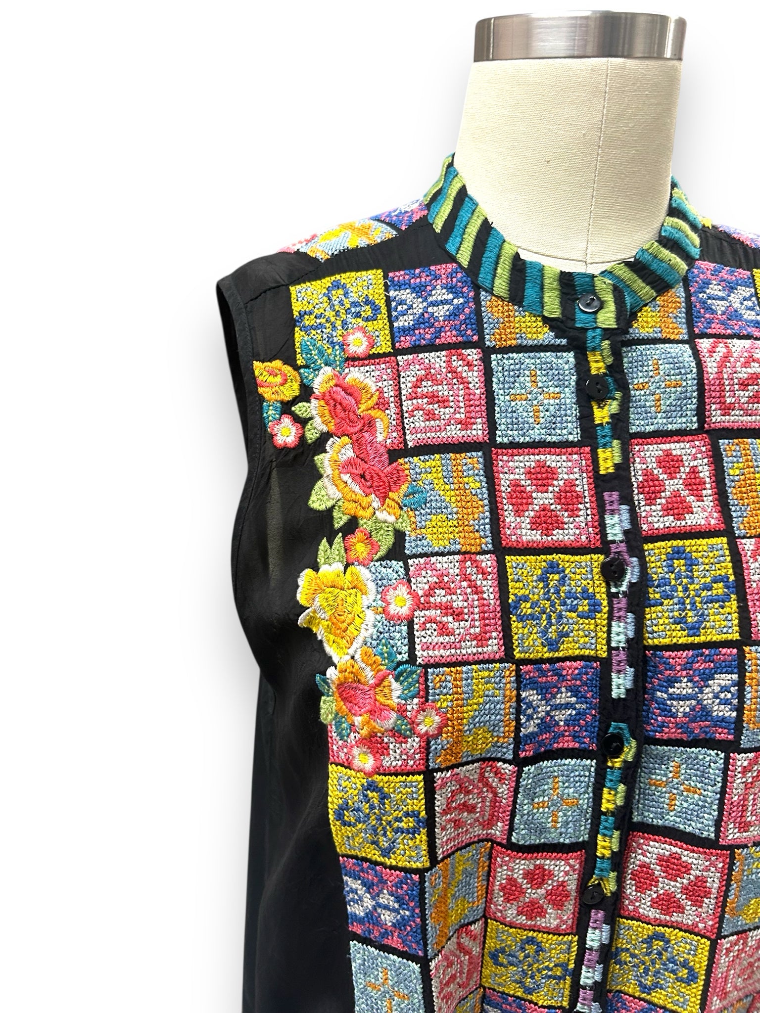 JOHNNY WAS BLACK TORREYA MULTI EMBROIDERED BUTTON TUNIC SIZE SMALL