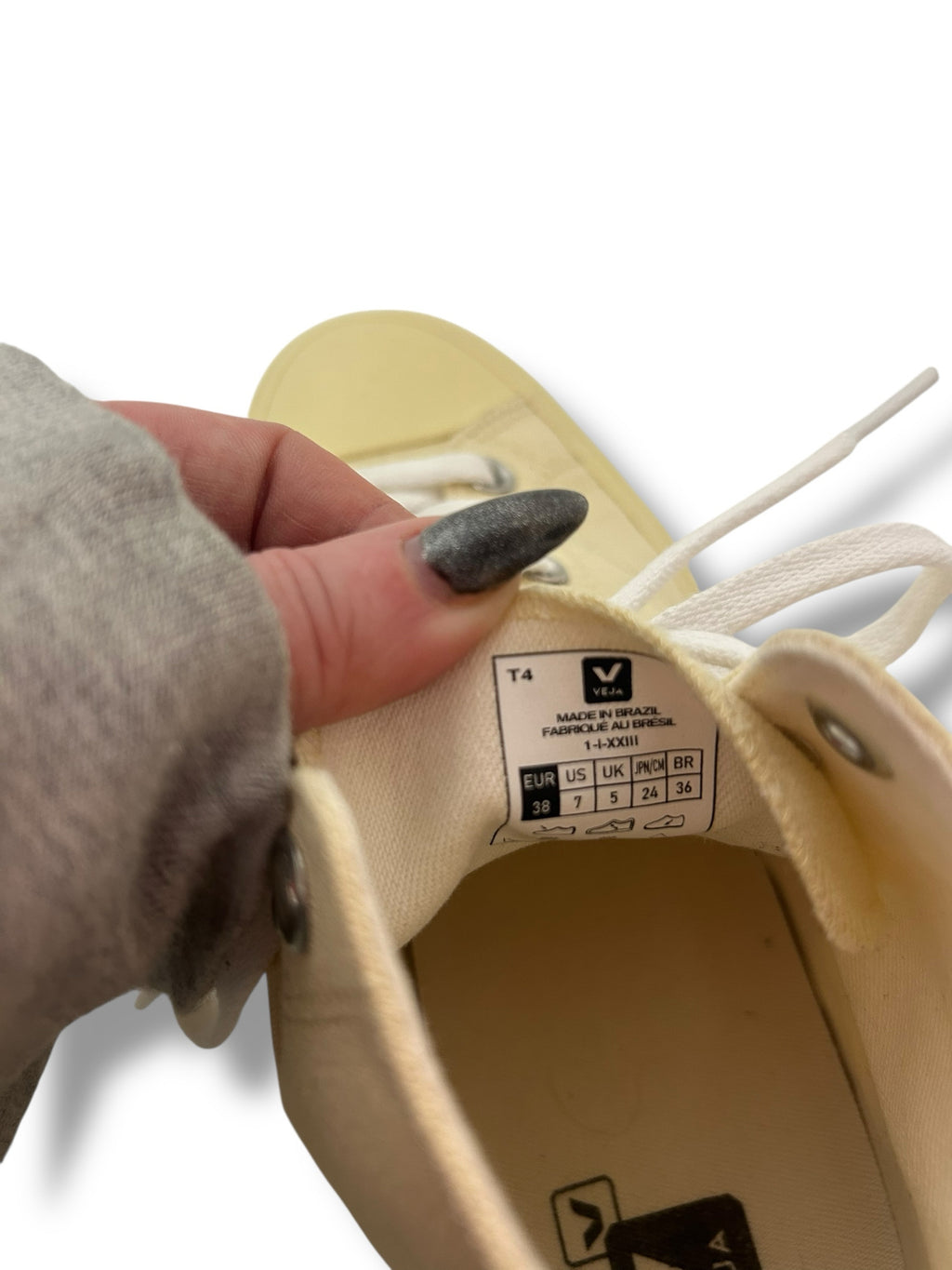 VEJA WATTA II CANVAS HIGH TOP BUTTER YELLOW SNEAKERS SIZE 7