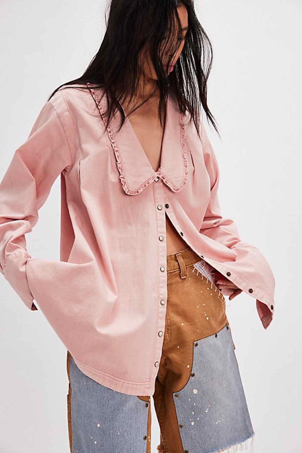 FREE PEOPLE SNAP RUFFLE COLLAR CHARLIE DENIM TOP SIZE: M