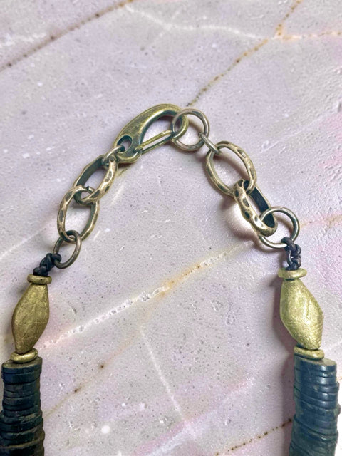DEBE DOHRER JEWELRY COCONUT SHELLS MIXED WITH AFRICAN BRASS BEADS