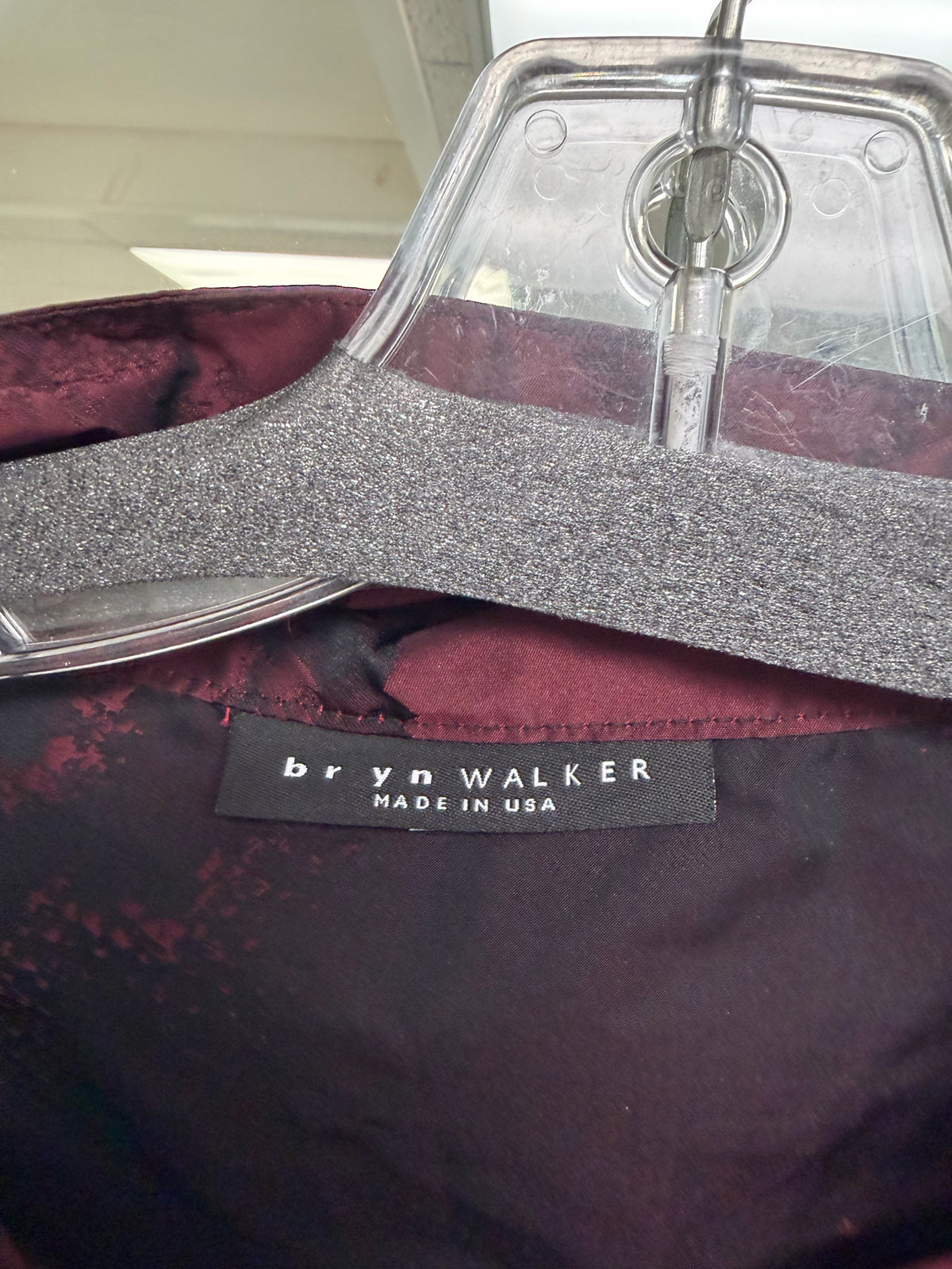 BRYN WALKER ART TO WEAR BURGUNDY JACQUARD SATIN TOPPER JACKET SIZE SMALL