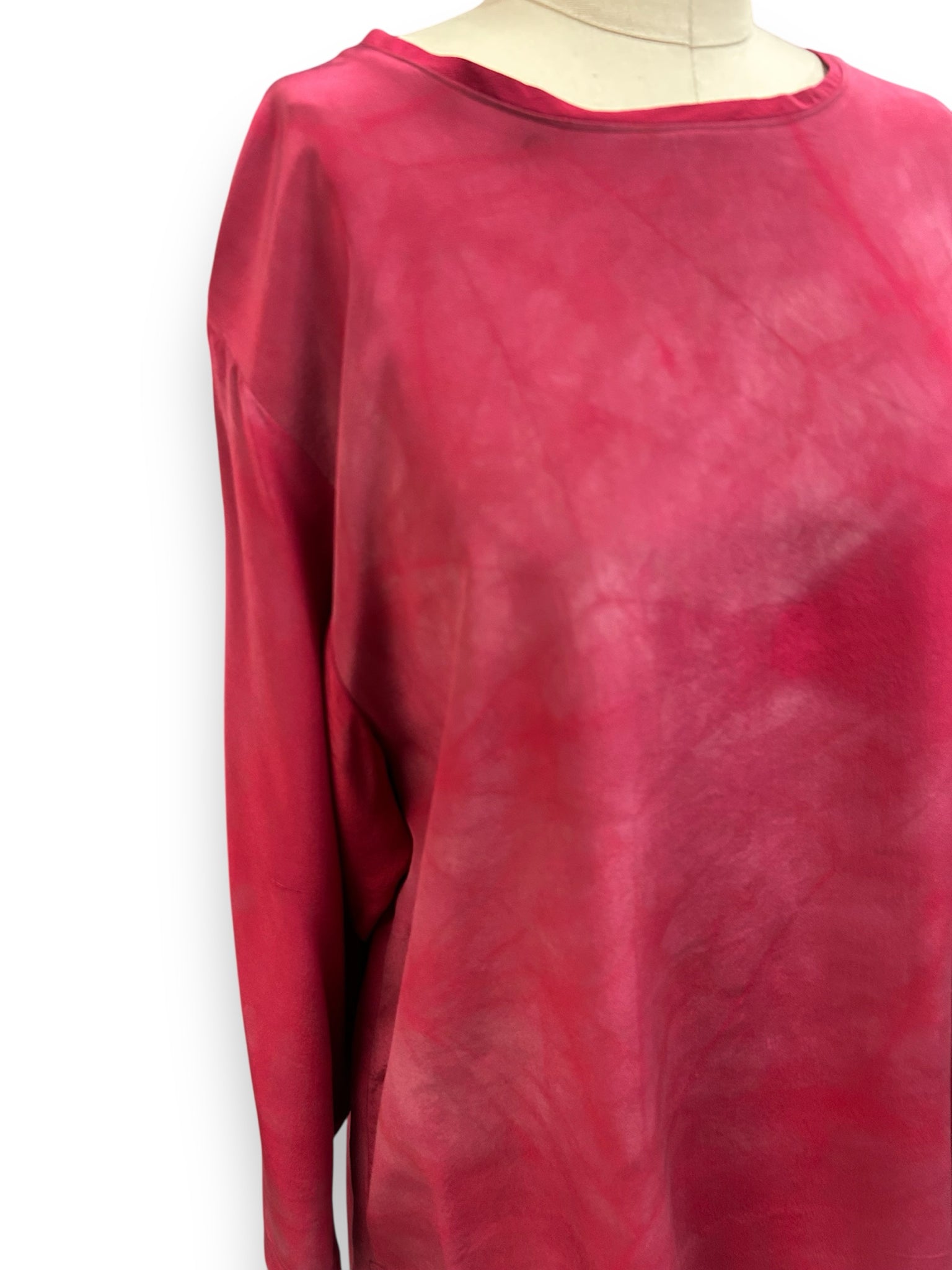 HULDA BRIDGEMAN ART TO WEAR SILK 3/4 SLEEVE TOP RED SIZE LARGE