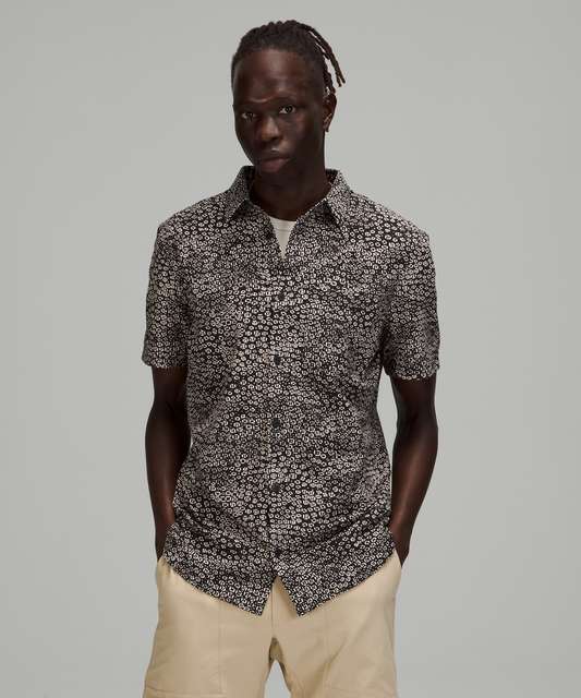 LULULEMONCommission Short Sleeve Shirt Size: M