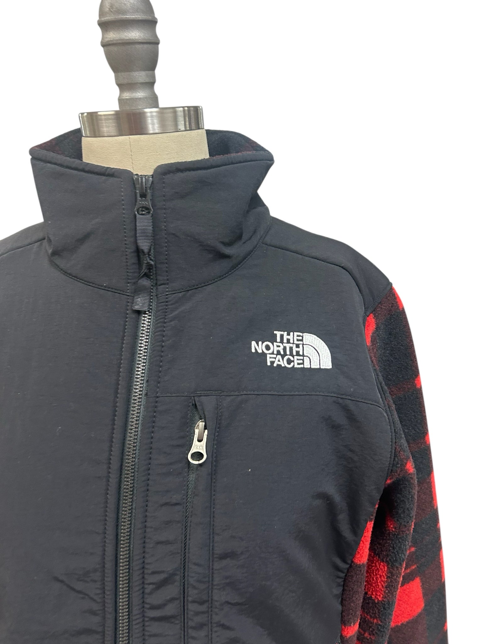 NWT THE NORTH FACE WOMEN'S PLAID DENALI FLEECE RED ZIP UP JACKET SIZE MEDIUM