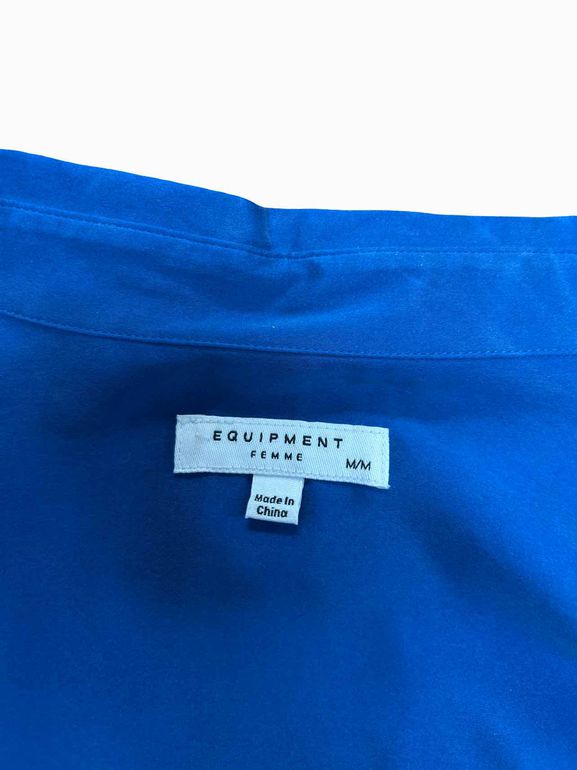 EQUIPMENT CHERILENE SILK BLEND BUTTON DOWN IN SKY DIVER SIZE: M