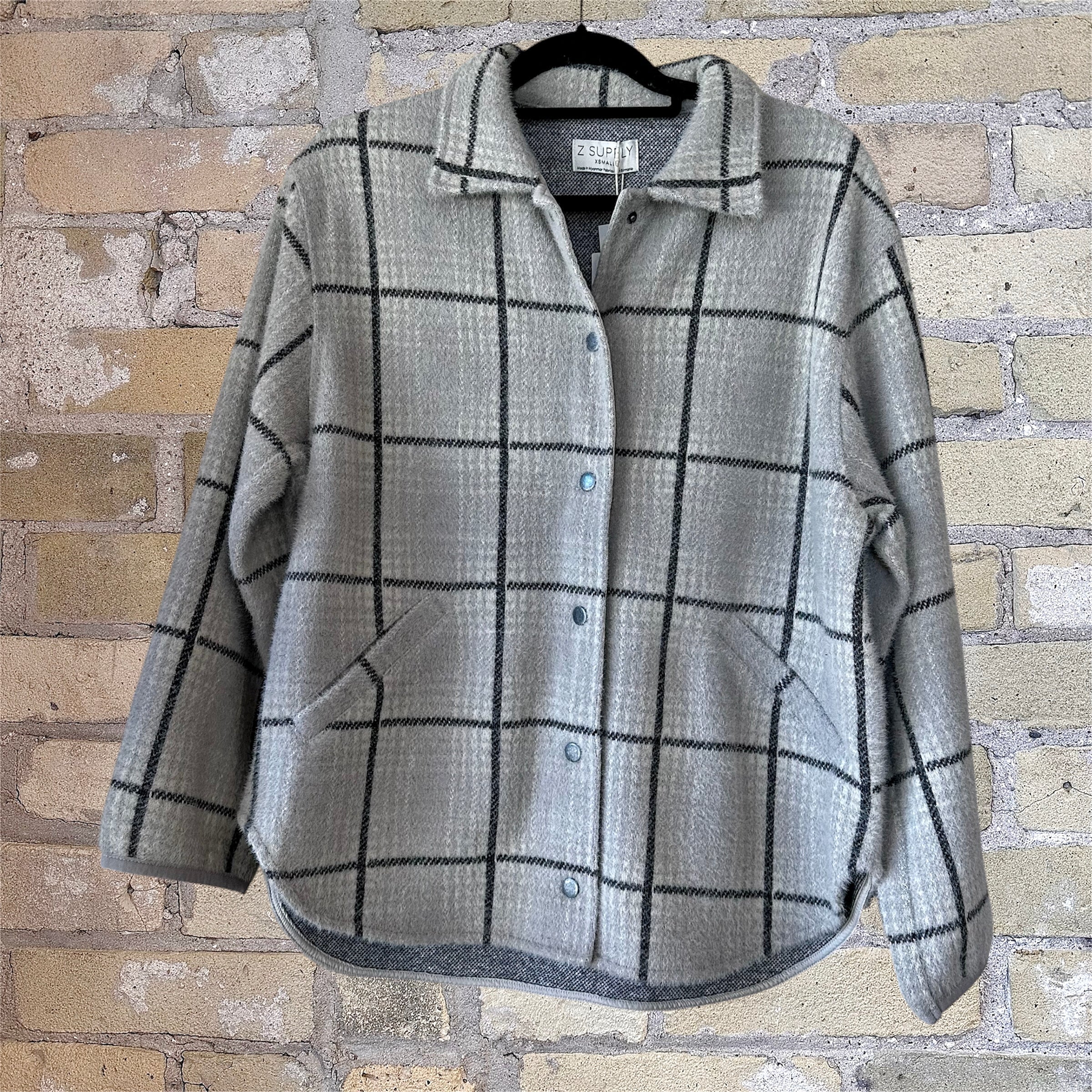 Z SUPPLY  BRONX PLAID SNAP-FRONT SIZE: XS