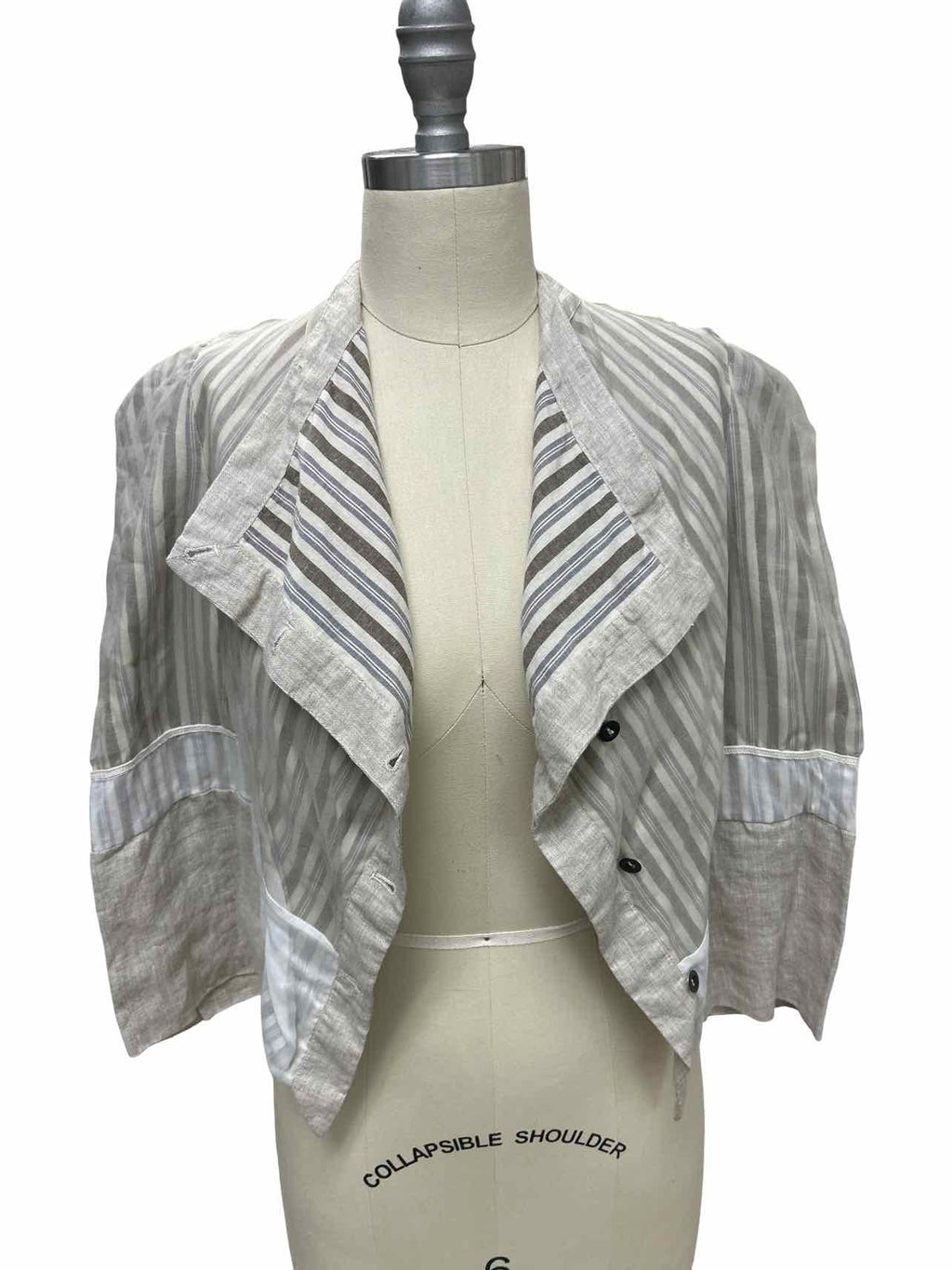 GARY GRAHAM COTTON CROP ASYMMETRICAL JACKET SIZE: 2