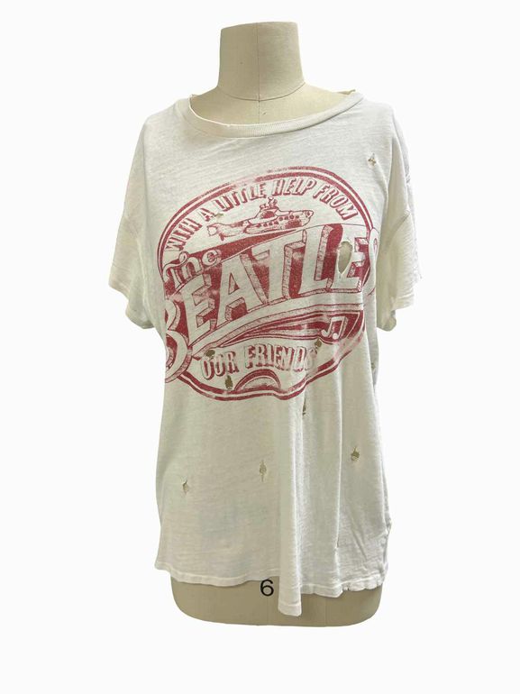 MADEWORN BEATLES LITTLE HELP FROM OUR FRIENDS DISTRESSED TSHIRT SIZE: M
