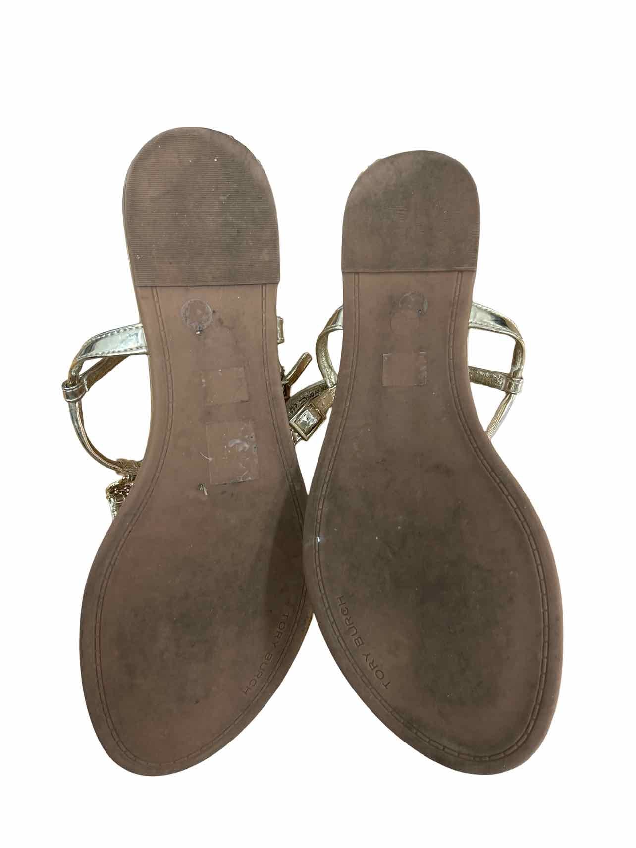 TORY BURCH PATENT T STRAP SANDAL SIZE: 8.5