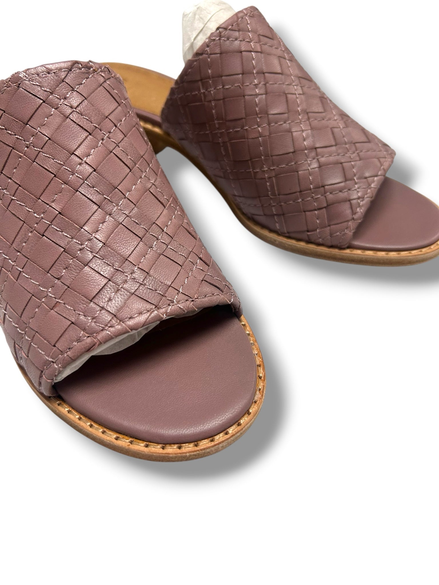 NEW WITH BOX FRYE CINDY WOVEN LILAC LEATHER MULES SIZE 6.5