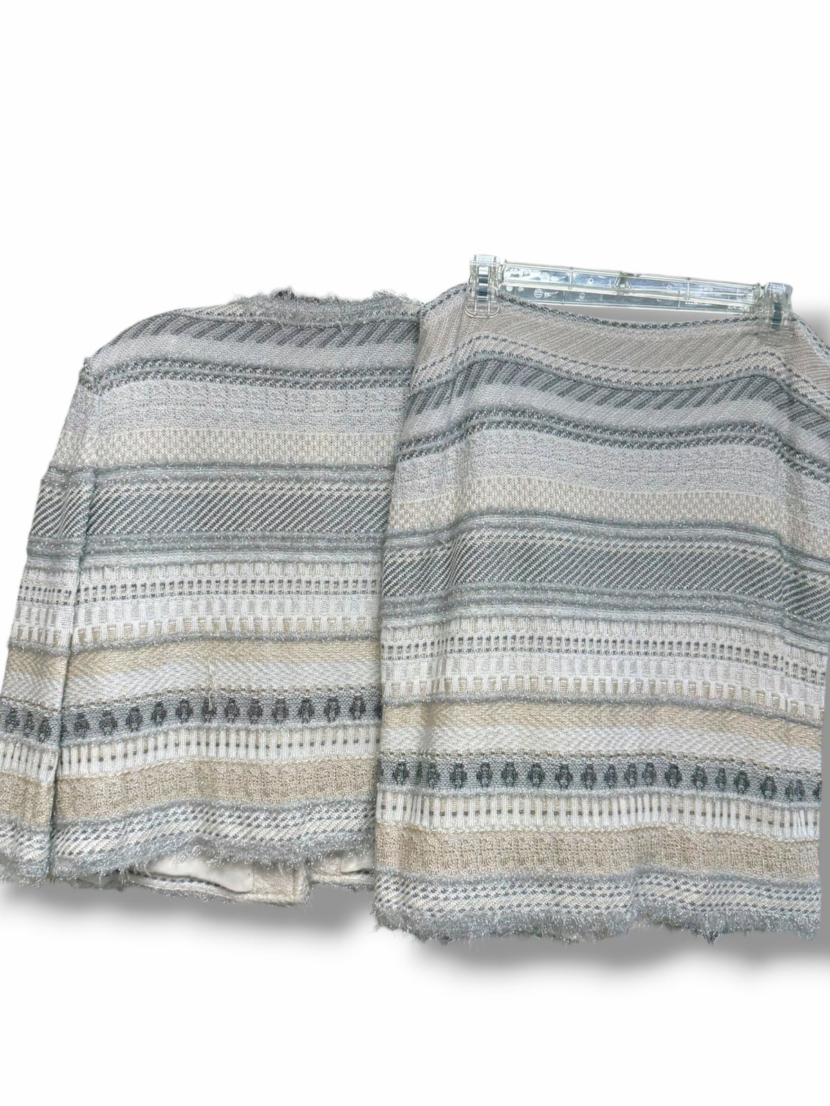 ST JOHN COUTURE TWEED METALLIC FRINGE SILVER JACKET SKIRT SET SIZE 10