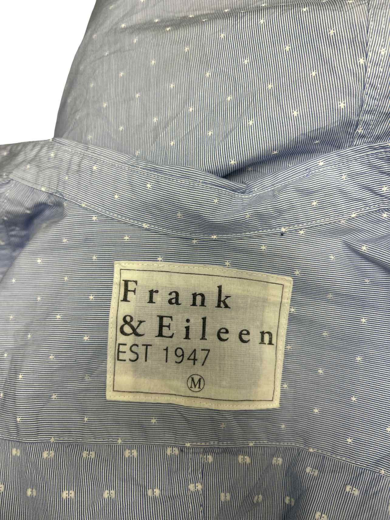 FRANK & EILEEN  BARRY DOT BUTTON DOWN SIZE: M