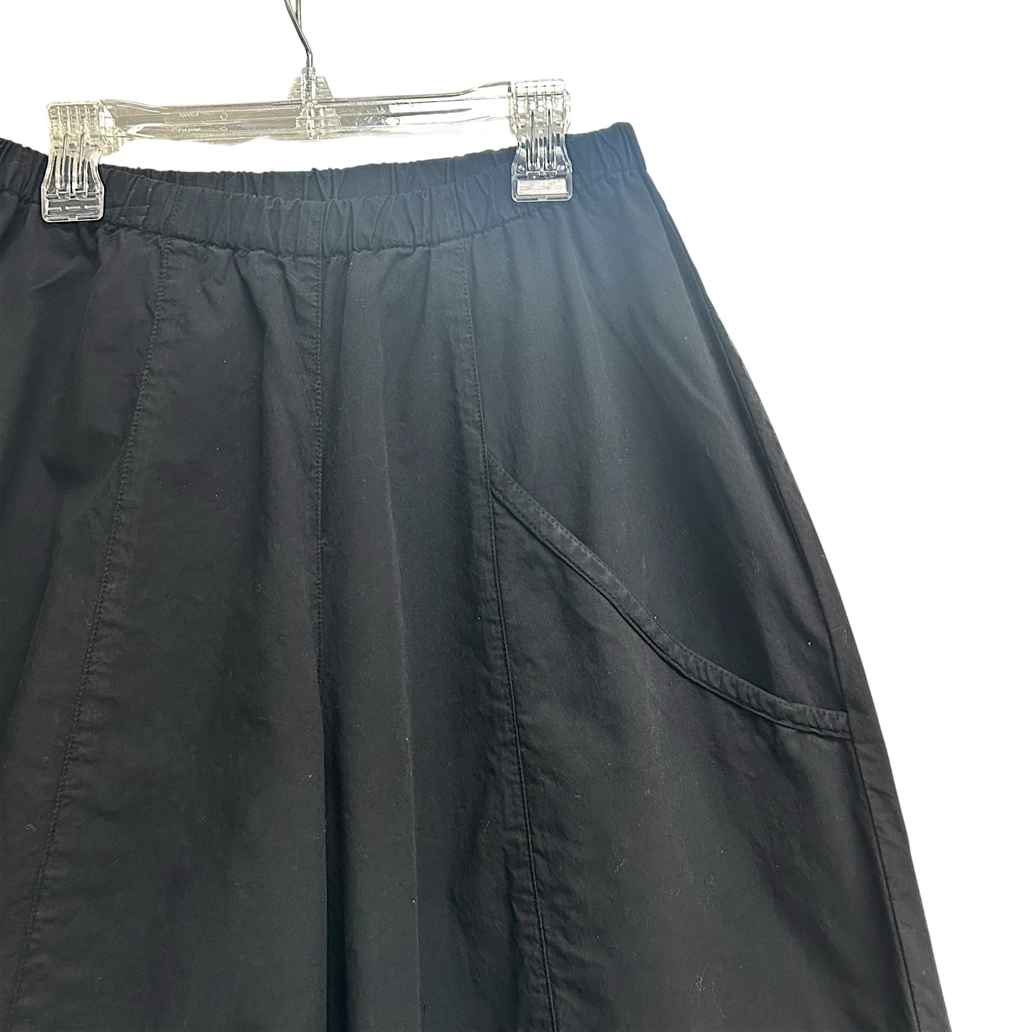 ELEVEN STITCH DESIGN BLACK CROPPED BARRELL PULL ON PANTS SIZE XS