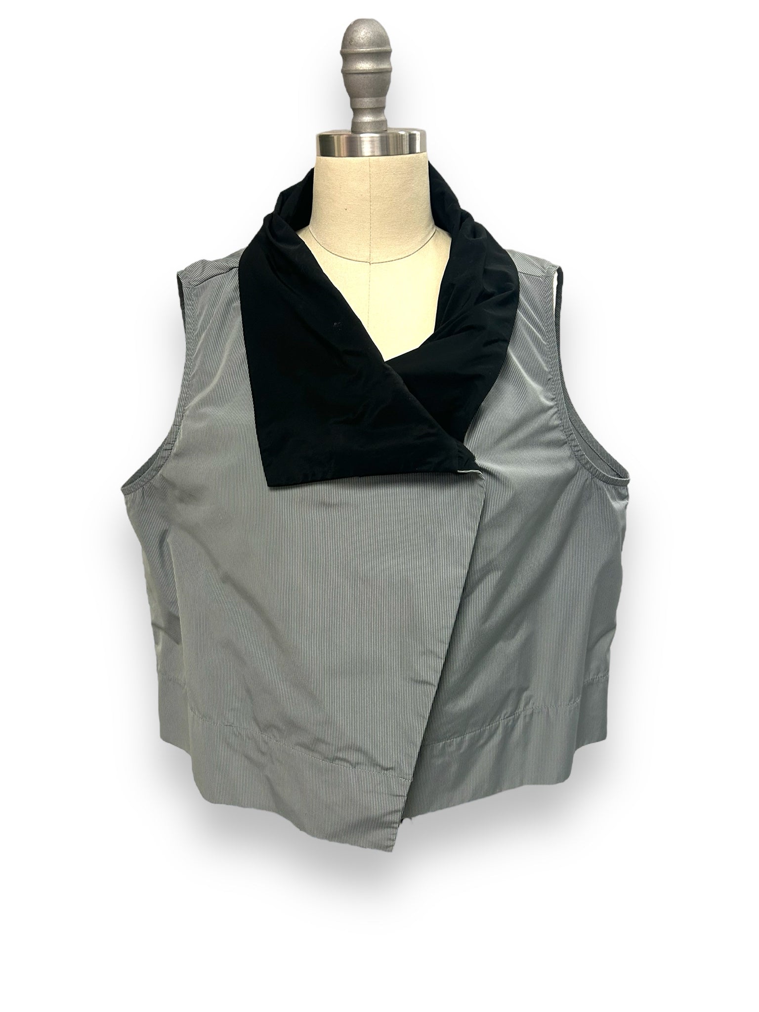 SUN KIM RAPHAEL JACQUARD VEST TOPPER GRAY PINSTRIPE SIZE SMALL