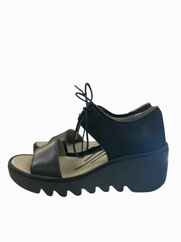 FLY LONDON BILU PLATFORM WEDGE SANDAL SIZE: 39