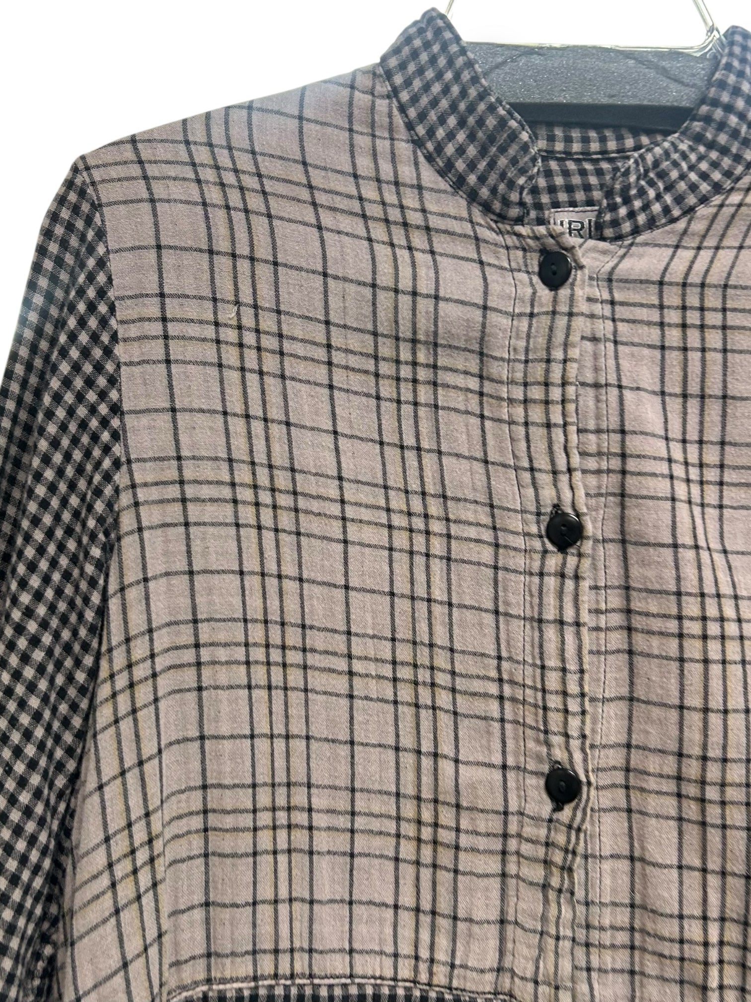 IRIDIUM COTTON GRID FLANNEL TAN BLACK LAGENLOOK TOP SIZE SMALL