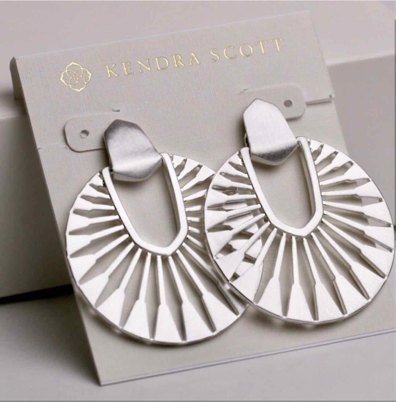 KENDRA SCOTT DIDI SUNBURST STATEMENT EARRINGS