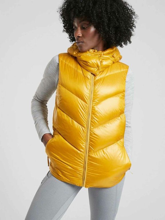 ATHLETA LOFTY DOWN VEST IN EARTHEN OCHRE SIZE: M