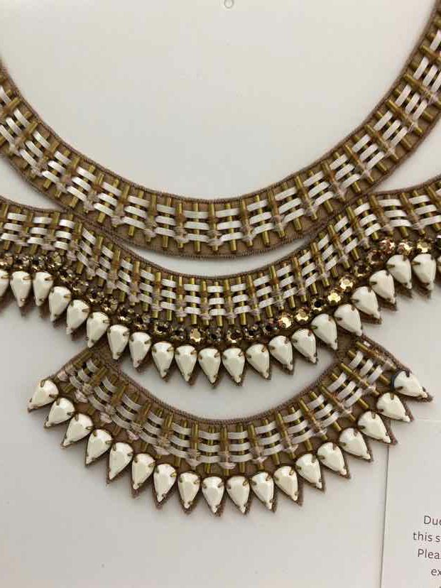 STELLA & DOT BROWN/WHITE TIERED FLORENCE NECKLACE