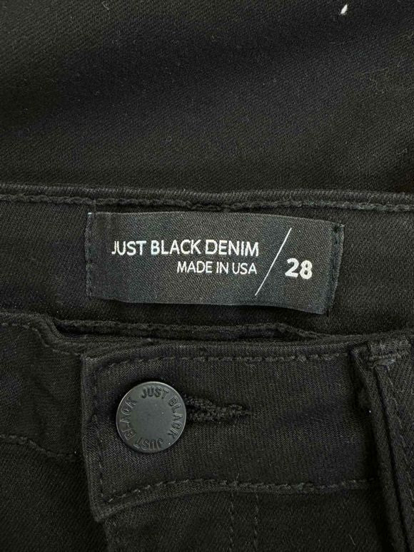 JUST BLACK THE FRONT SLIT SLIM CUT BLACK JEAN SIZE 28