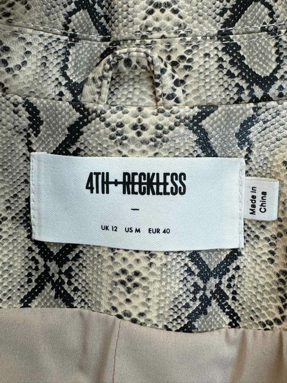 4TH & RECKLESS OVERSIZED CAMILLE SNAKE PRINT SNAKE PRINT BLAZER SIZE M