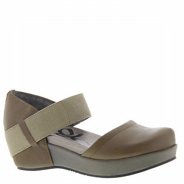 OTBT TAUPE MIGRANT TWO TONE MARY JANE WEDGES SIZE 8.5