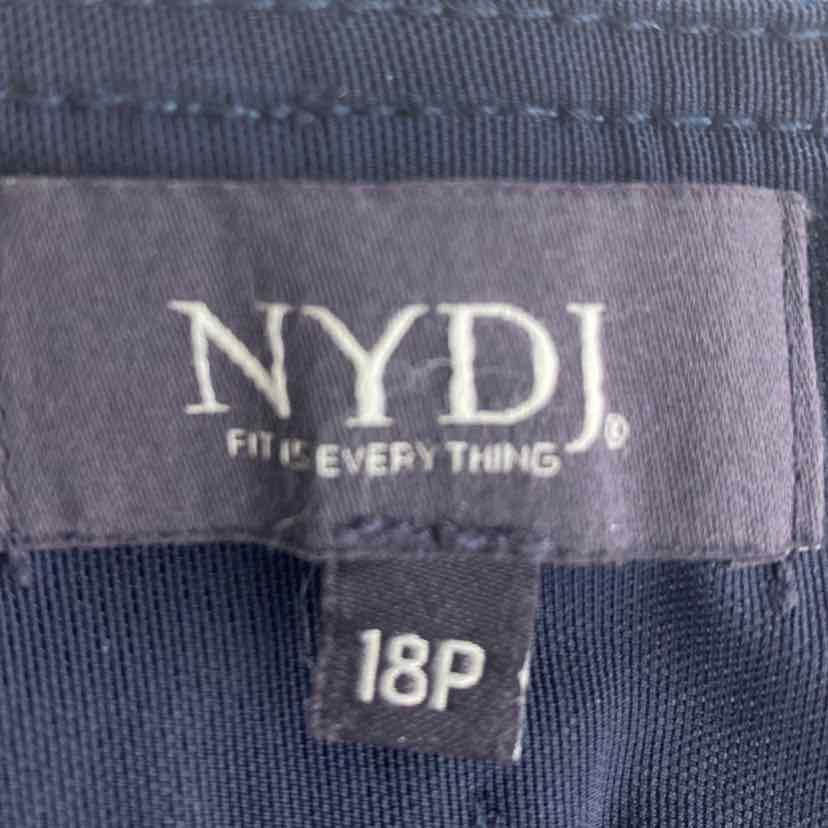 NWT! NYDJ FOREVER SLIMMING MARILYN STRAIGHT-LEG DENIM JEANS SIZE 18 PETITE