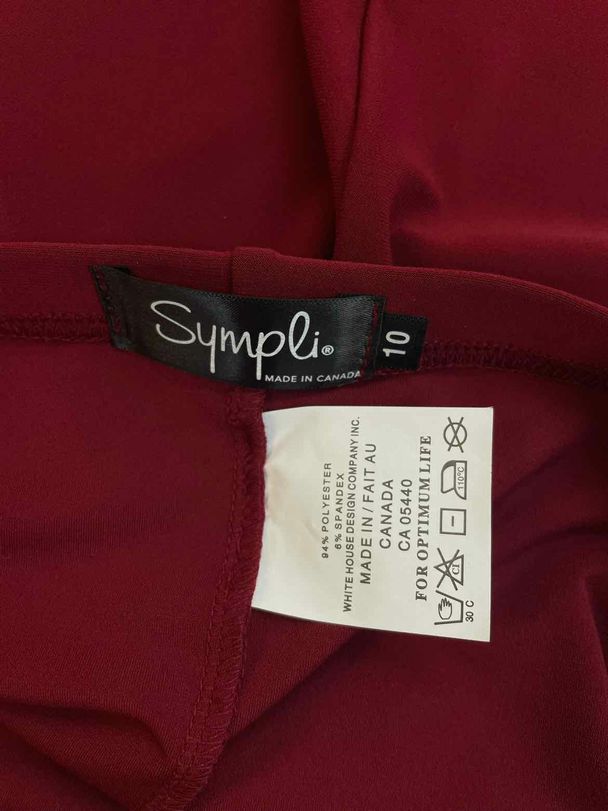 SYMPLI NWT! CANADA MINI RED SKIRT SIZE 10