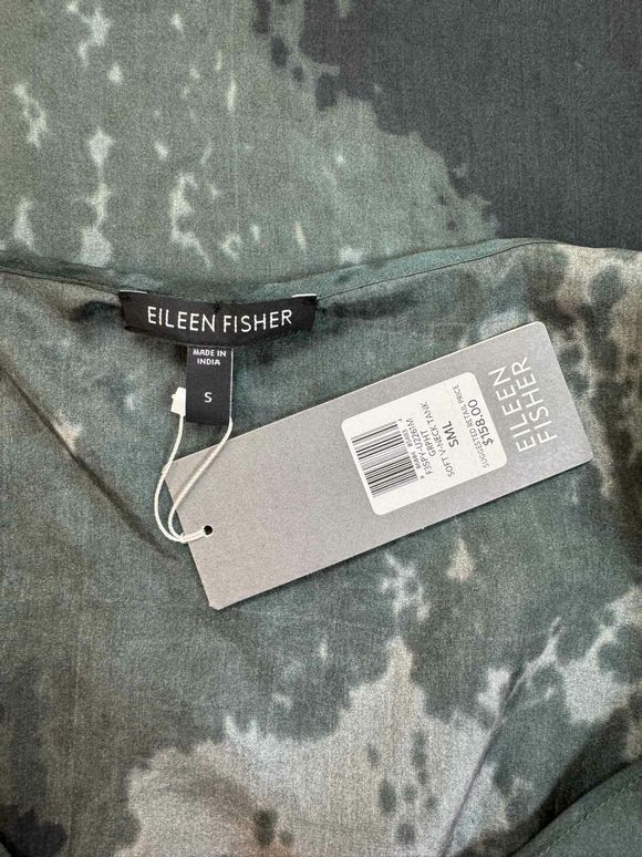 EILEEN FISHER NWT! 100% SILK PRINT SHELL GRAPHITE TOP SIZE S