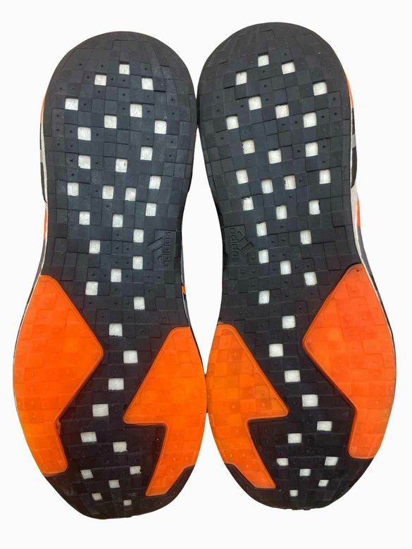 ADIDAS BLACK AND ORANGE ADIDAS SIZE 14