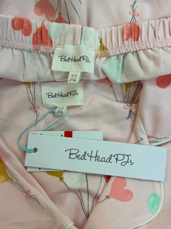 BED HEAD NEW! FLOATING HEARTS PINK PAJAMA SET SIZE XS