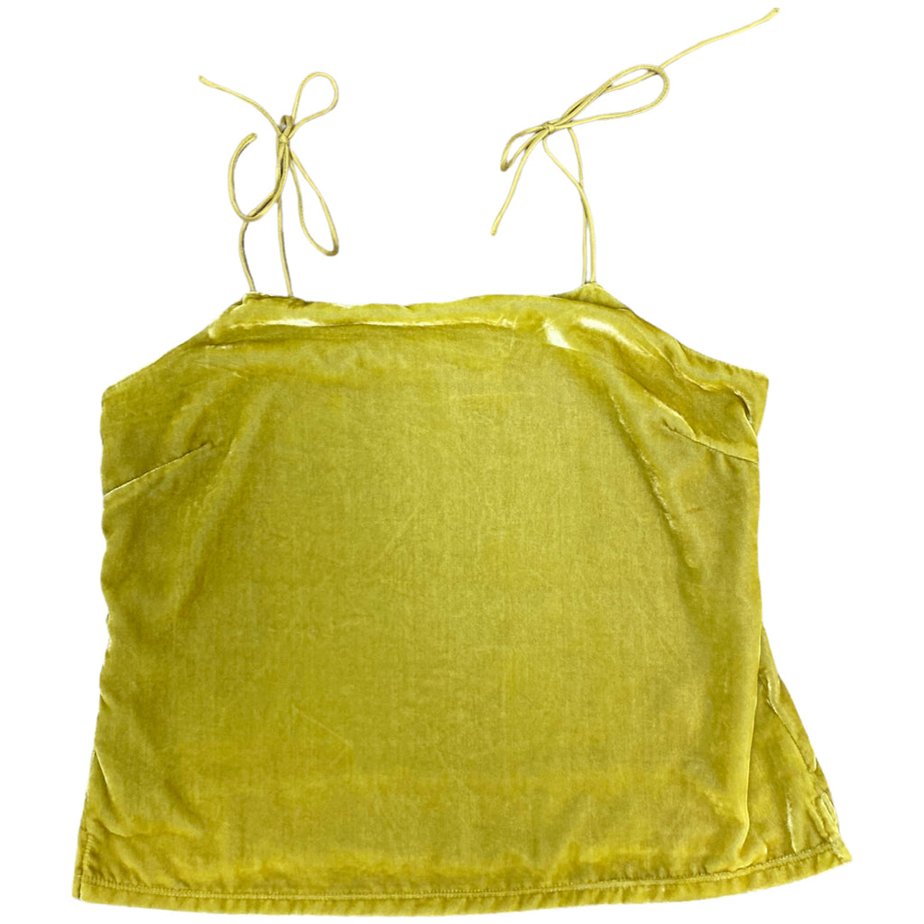 CUPCAKES AND CASHMERE CHARTREUSE JANIKA CRUSHED VELVET TOP SIZE MEDIUM