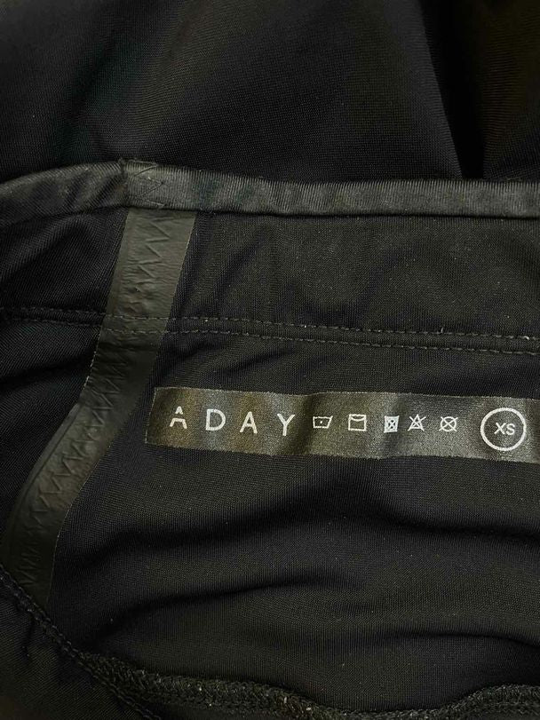 ADAY THROW & ROLL BLACK LEGGINGS SIZE XS