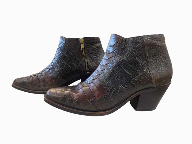 FREE PEOPLE ALLIGATOR EMMET DISTRESED WESTERN LEATHER BOOT SIZE 40